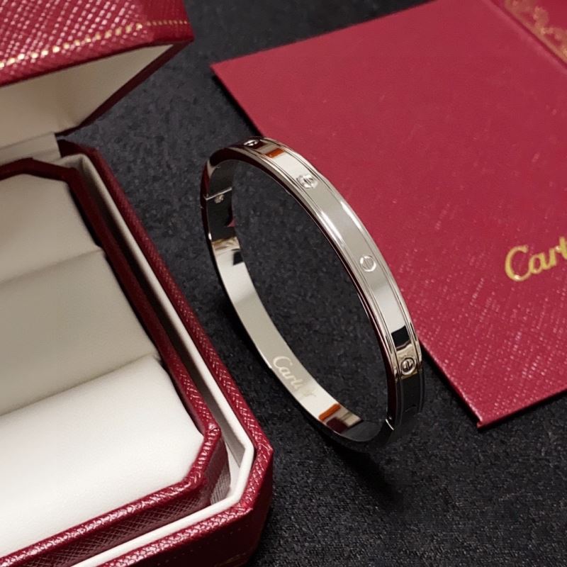 Ca*t1er bracelets